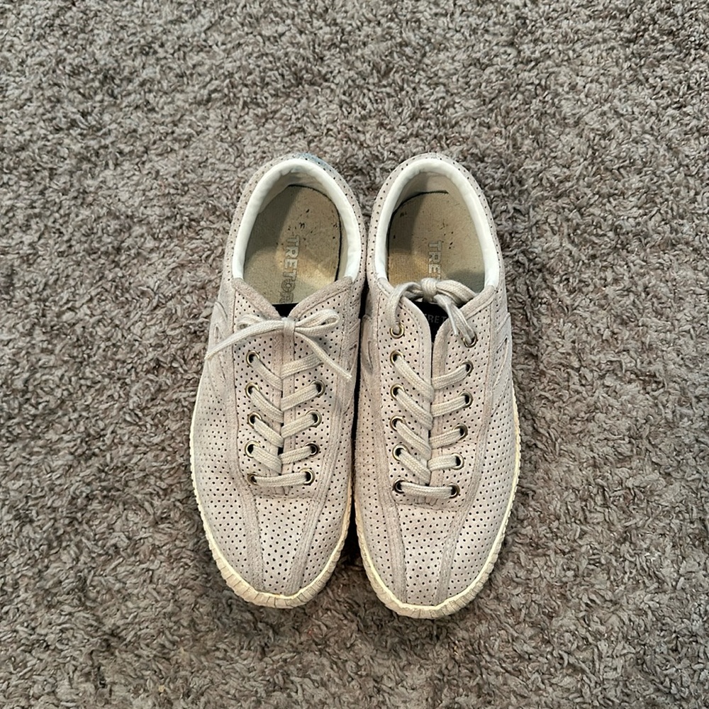 Tretorn,‎ grey platform sneakers / Size 6 / Zz-9